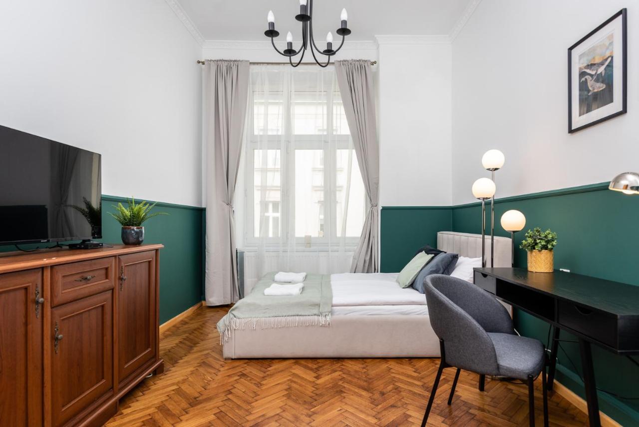 Classy Old Town Apartment - By Upstairs Cracovia Exterior foto